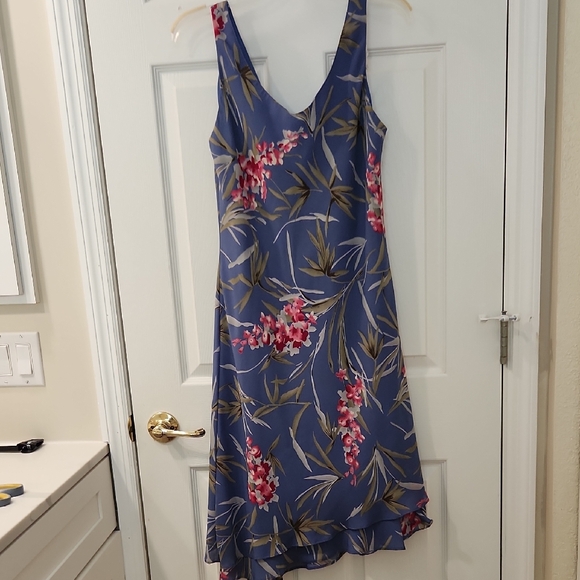 Ronni Nicole Dresses & Skirts - Ronni Nicole - Blue And Pink Floral Dress Women's Size 10